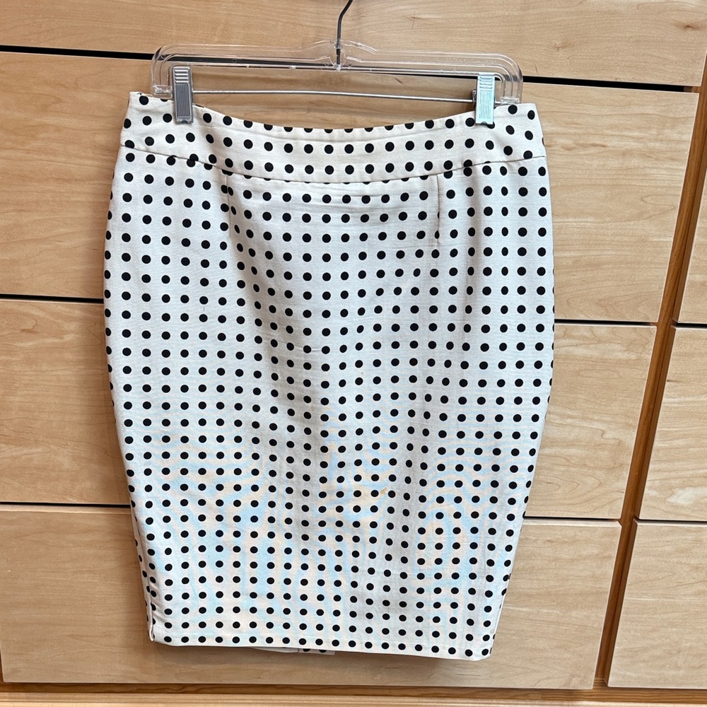 YVES Saint Laurent Polka Dot Pencil Skirt - Black and White